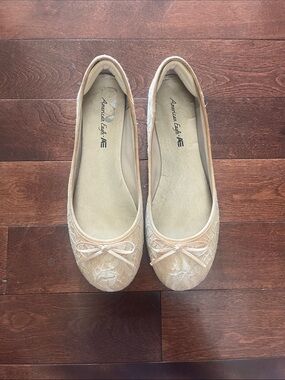American Eagle Outfitters Cream Lace Bow Flats